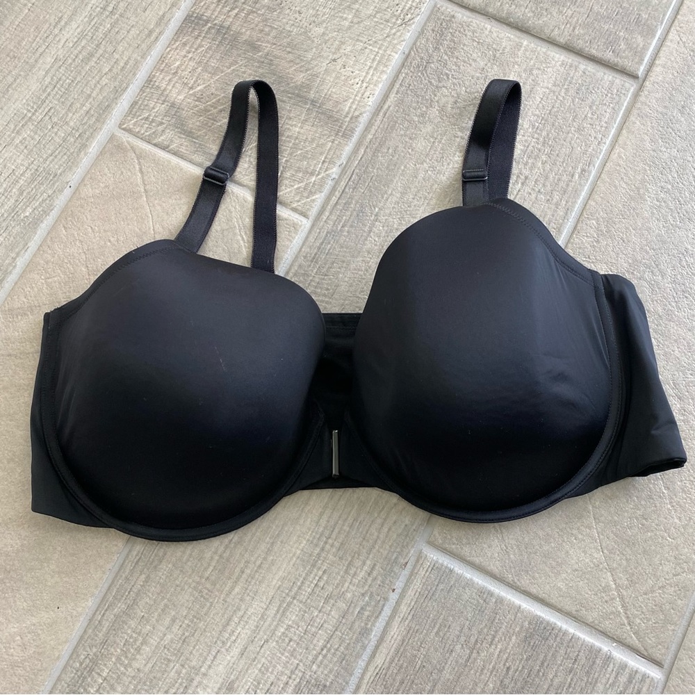 Torrid Curves Black Underwire Bra Size 44DDD Front Closure